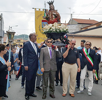 Montclair Mayor and Council members in Feast of San Vito procession