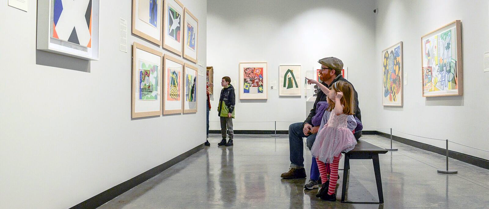 dad, daughter at Matisse exhibit